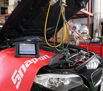 篠原自動車にお任せください　キズヘコミ修理・整備・車検はこちら　無料見積り・簡単WEB予約・代車貸出